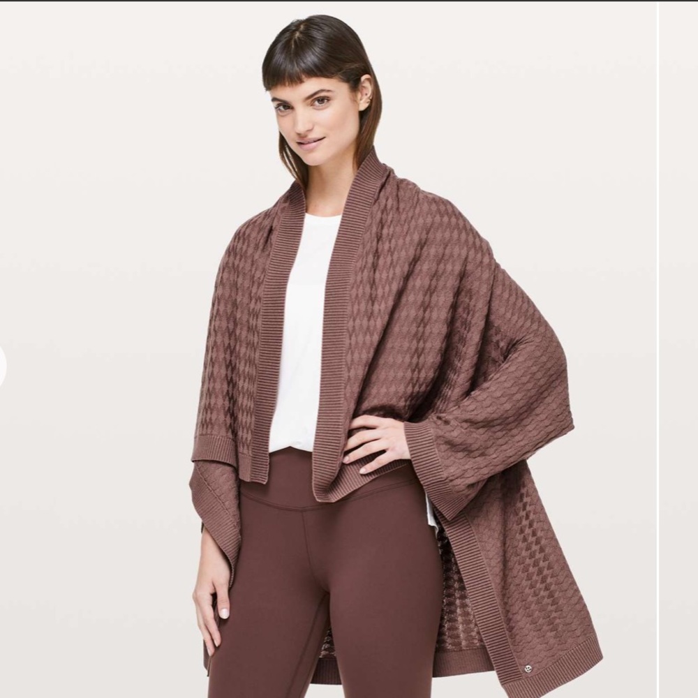 LULULEMON Divinity Poncho
